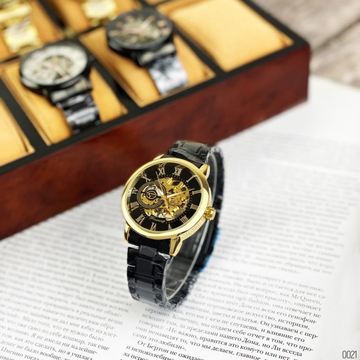Чоловічий наручний годинник Forsining 8099 Black-Gold