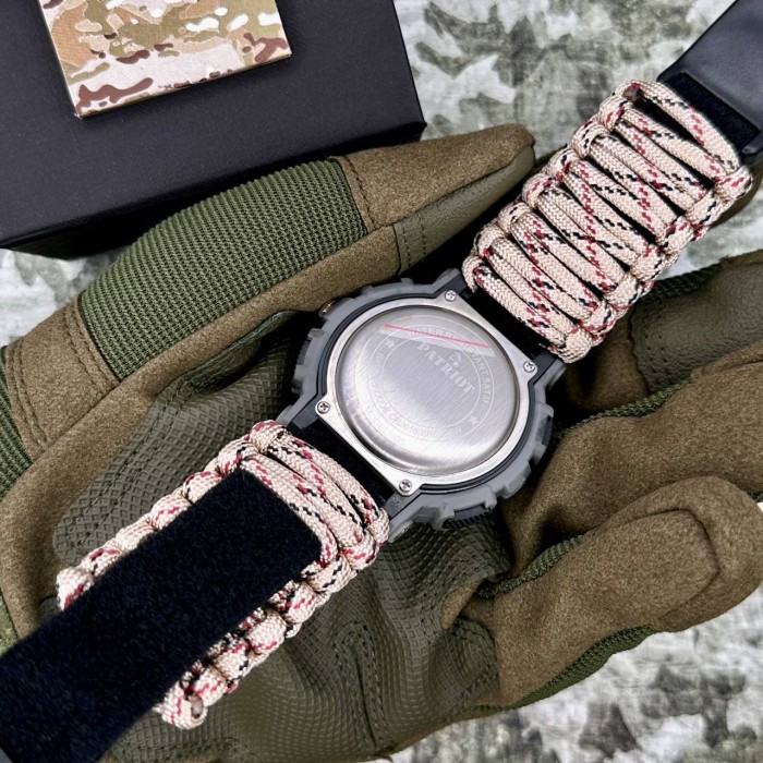 Patriot 005 Тризуб срібло Сірий камуфляж Паракордовий ремінець Desert Camo + Короб